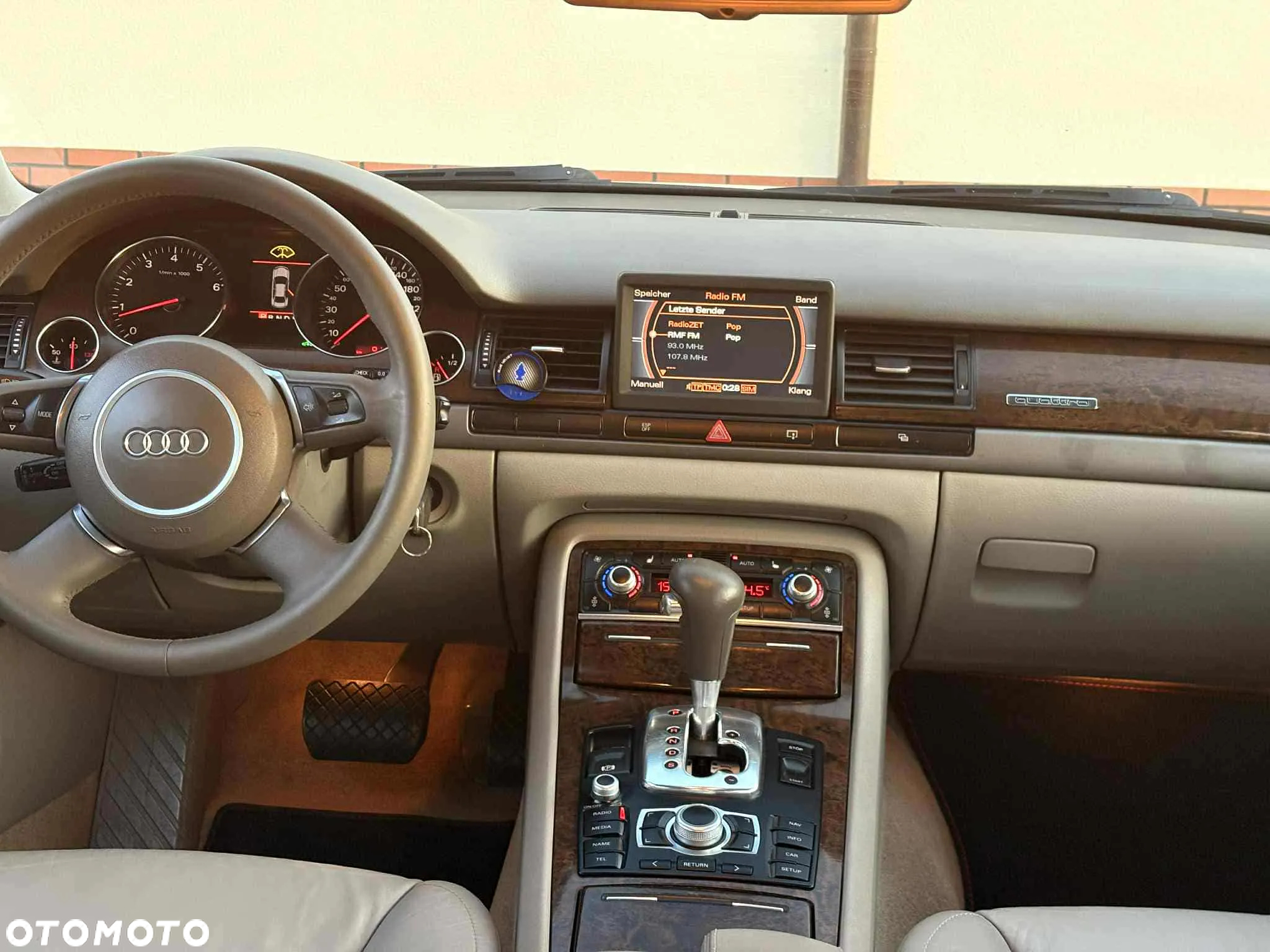 Audi A8 4.2 Quattro - 23