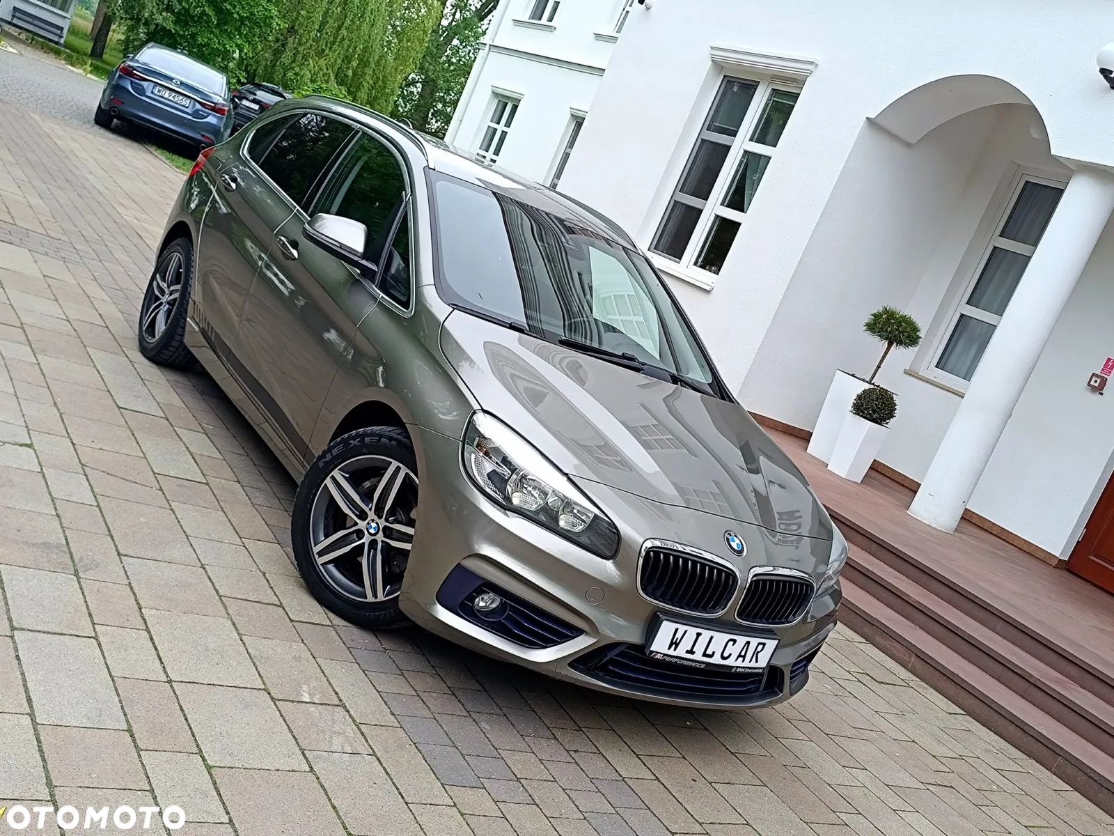 BMW Seria 2 218d Sport Line - 2