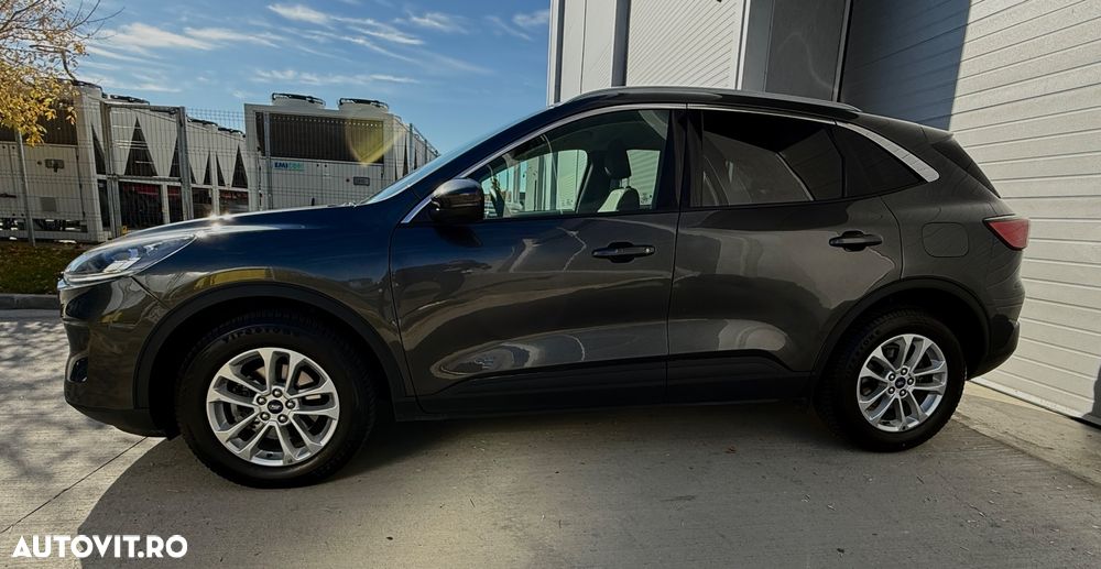 Ford Kuga 2.0 TDCi 2x4 Aut. Cool & Connect - 9