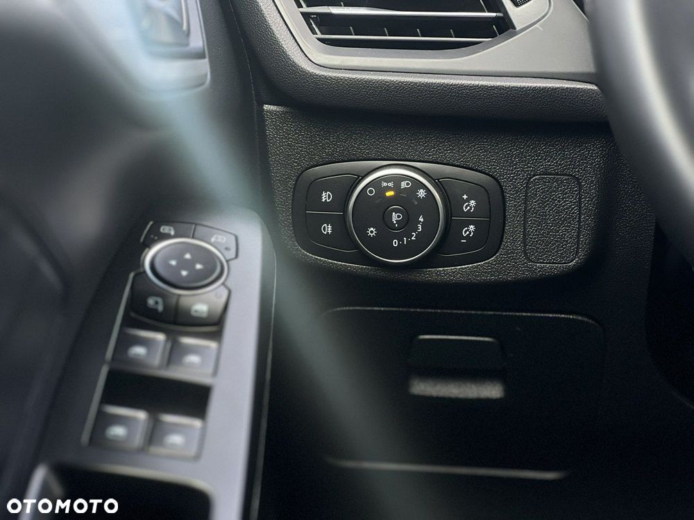 Ford Focus 1.0 EcoBoost Trend - 34