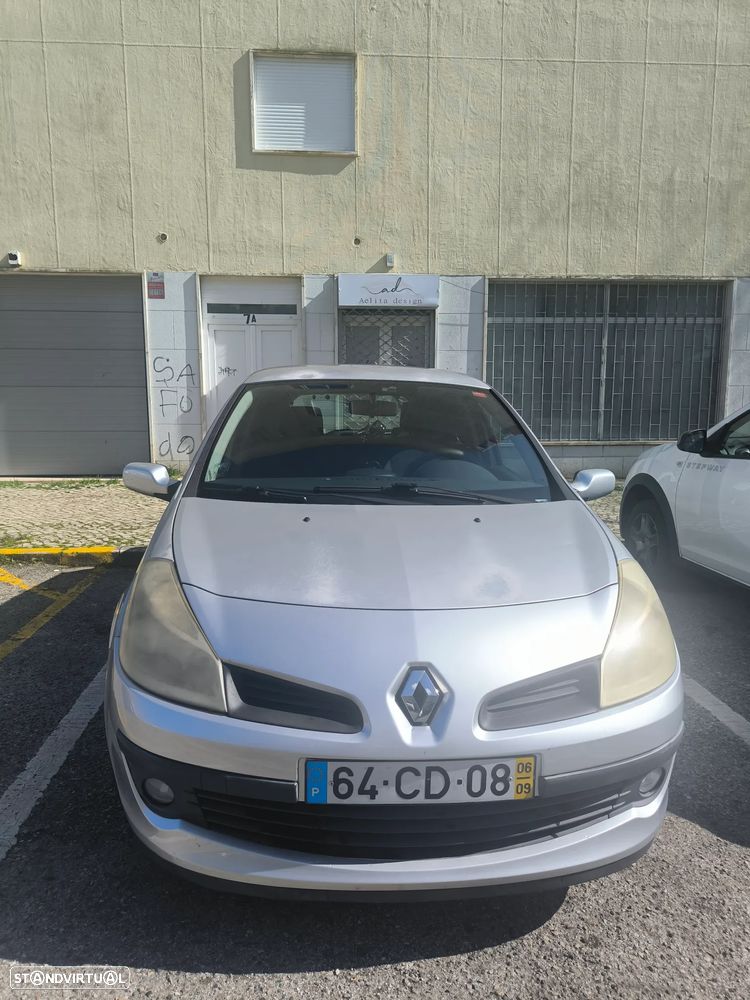 Renault Clio 1.2 16V Dynamique - 1