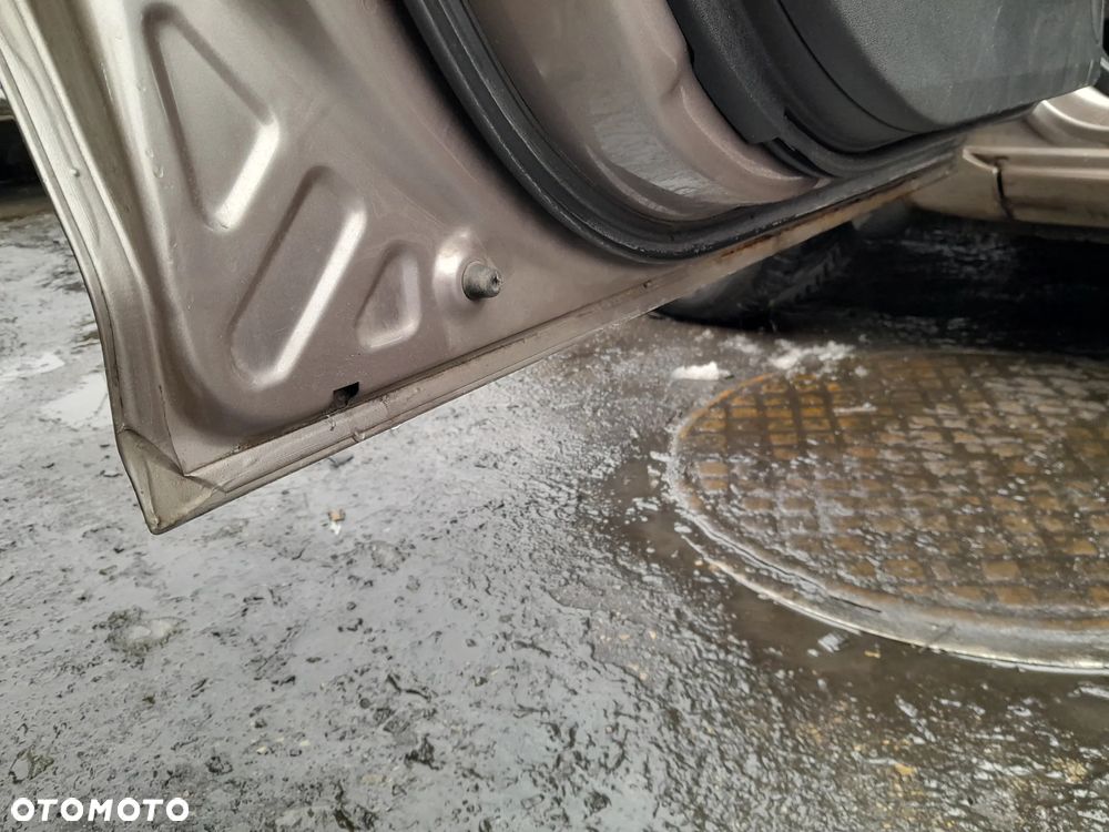 Drzwi przednie lewe KIA Ceed I 06-12r. 8Q - 5
