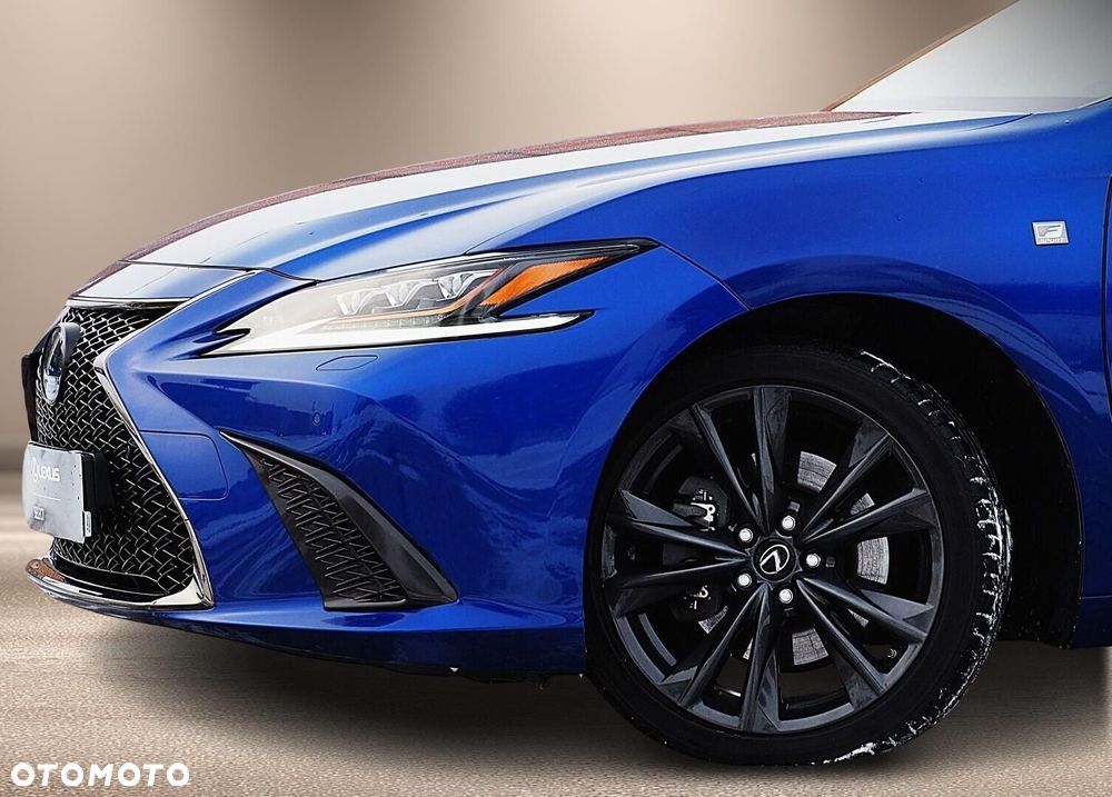 Lexus ES 300h F Sport Edition - 23