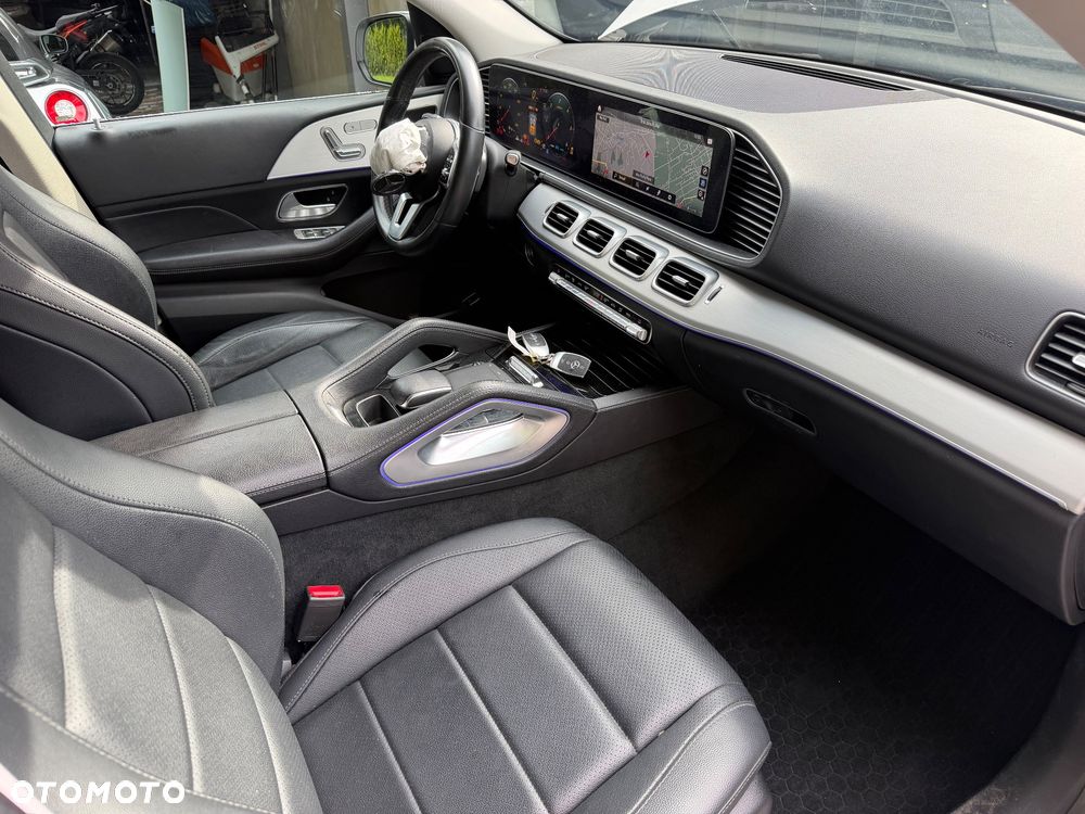 Mercedes-Benz GLE 300 d 4Matic 9G-TRONIC AMG Line - 6