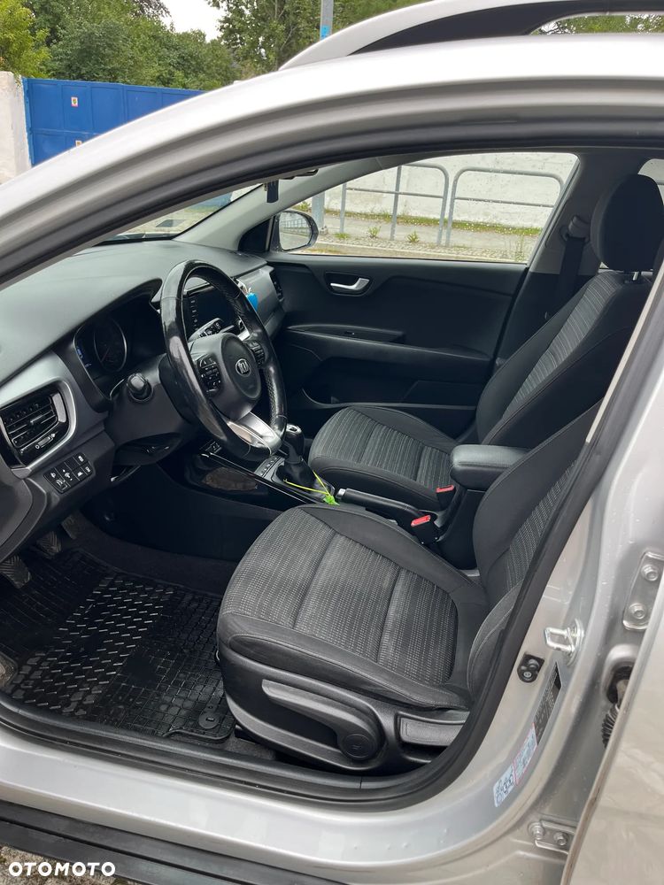 Kia Stonic 1.0 T-GDI L - 10