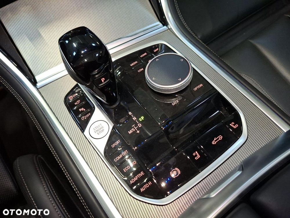 BMW Seria 8 840i - 16