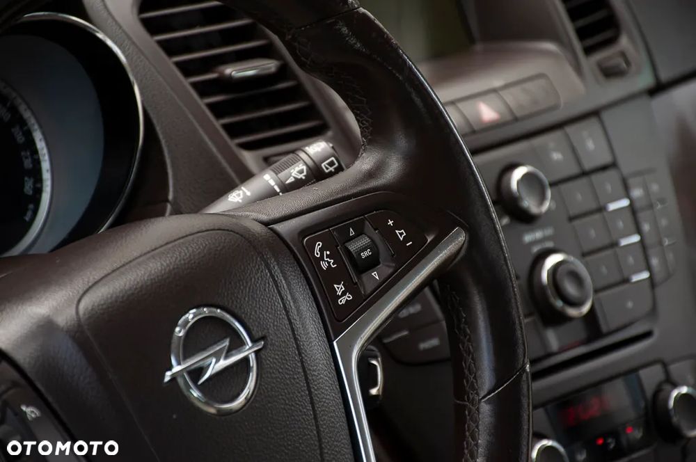 Opel Insignia 2.0 CDTI - 23