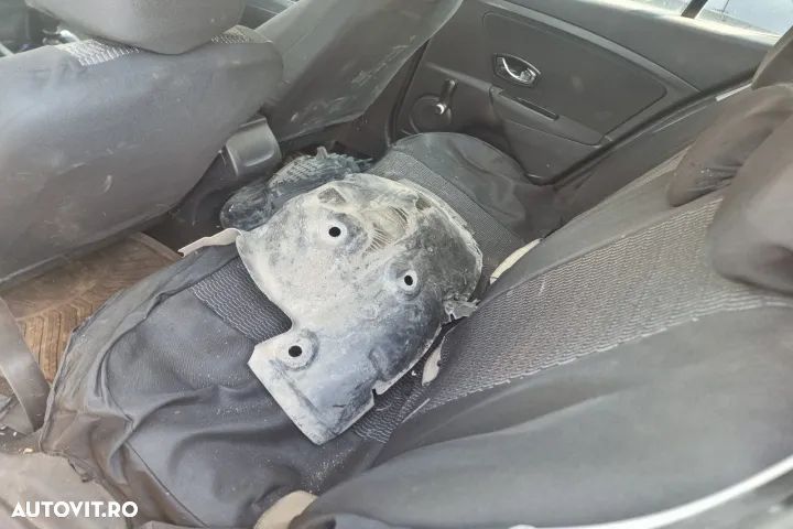 ceasuri bord caseta de directie motoras stergatoare broasca stanga dreapta fata spate Renault Megane 3 facelift  motor 1.5DCI  K9K 836 dezmembrez - 7