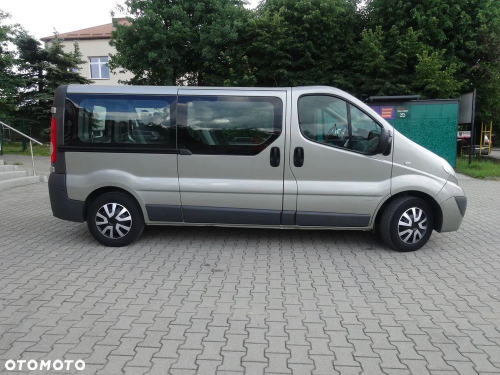 Opel Vivaro L2H1 2.9t Essentia - 4