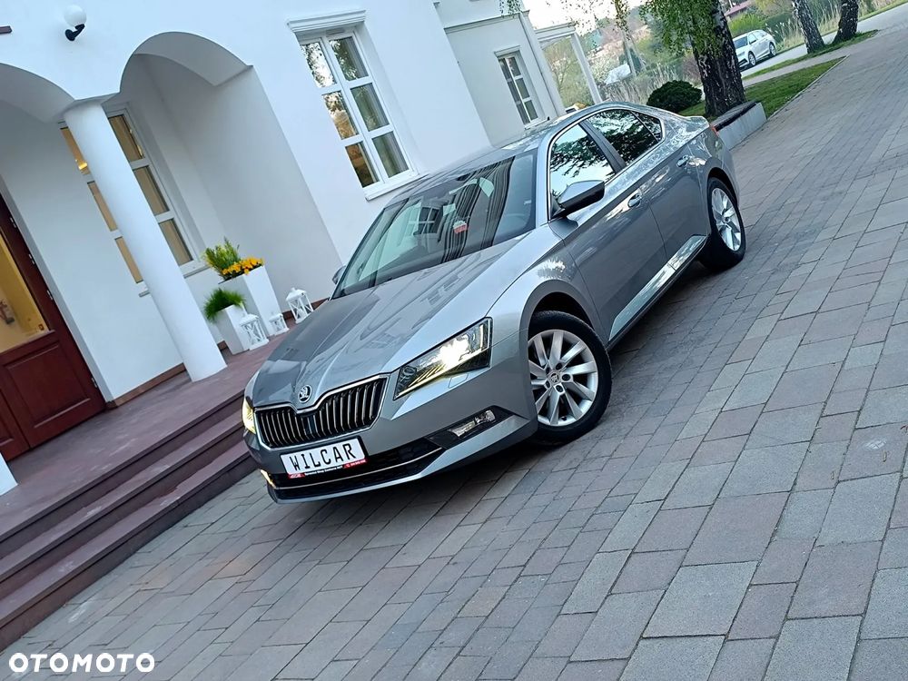 Skoda Superb 1.4 TSI ACT DSG Ambition - 41