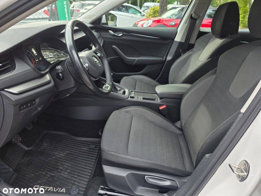 Skoda Octavia 2.0 TDI Ambition - 16