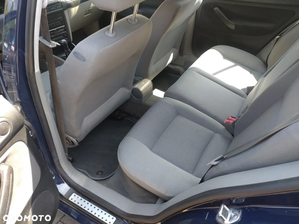 Volkswagen Golf - 5