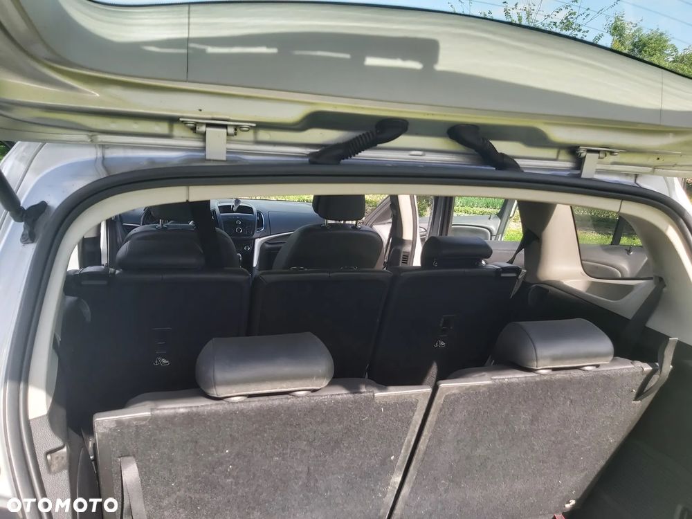 Opel Zafira - 14