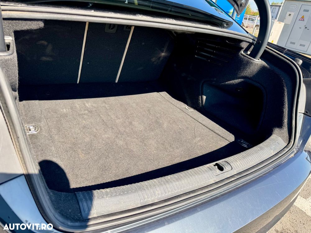 Audi A4 Avant 2.0 TDI Multitronic - 12