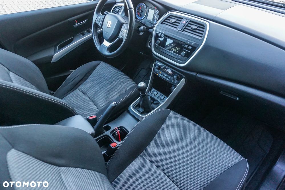 Suzuki SX4 1.6 Premium - 30