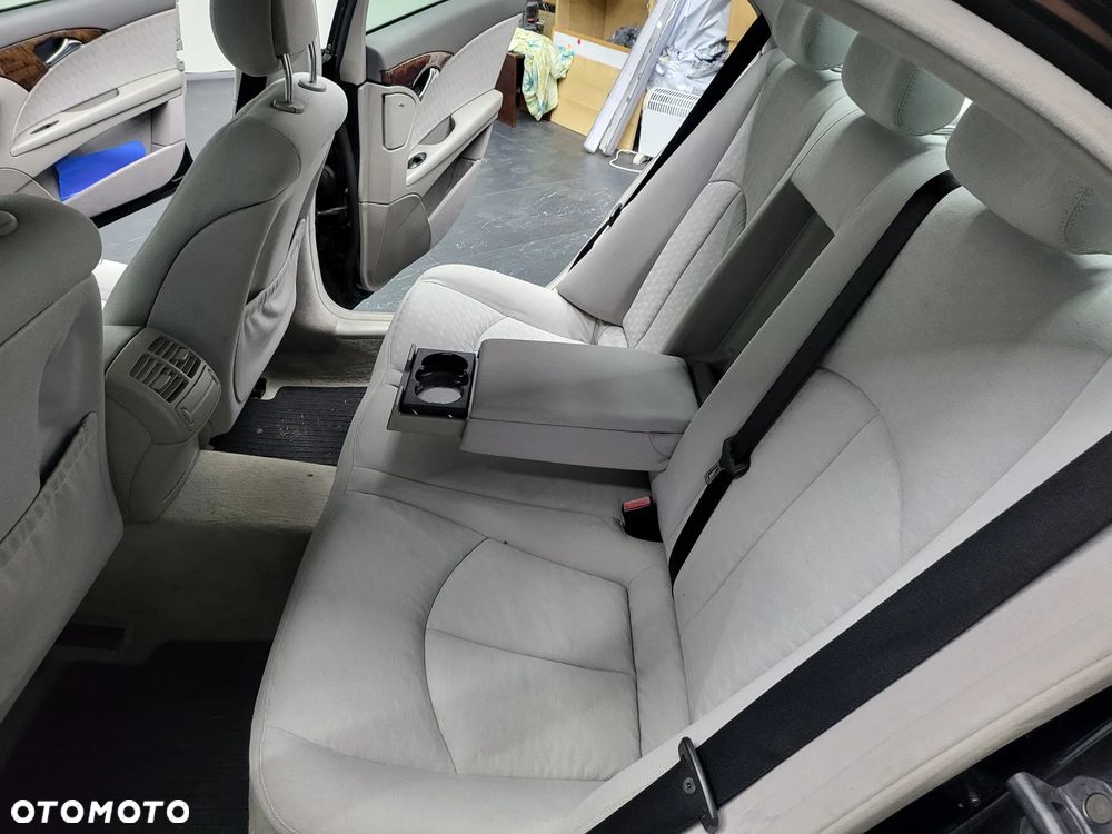 Mercedes-Benz Klasa E 200 Kompressor Classic Sport Edition - 5