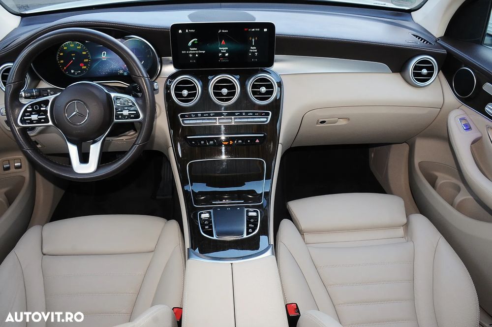 Mercedes-Benz GLC 300 e 4MATIC - 6