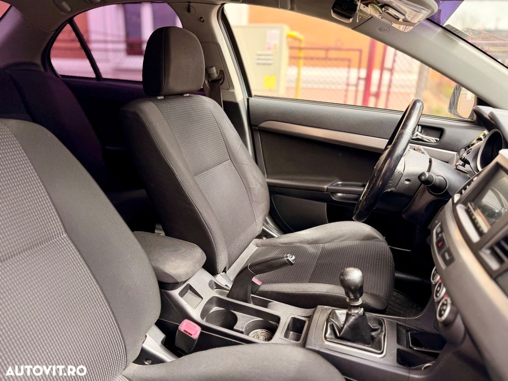 Mitsubishi Lancer 2.0 DI-D Invite - 16