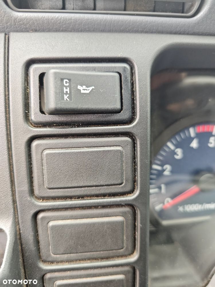 Mitsubishi CANTER FUSO 3C15 - 22