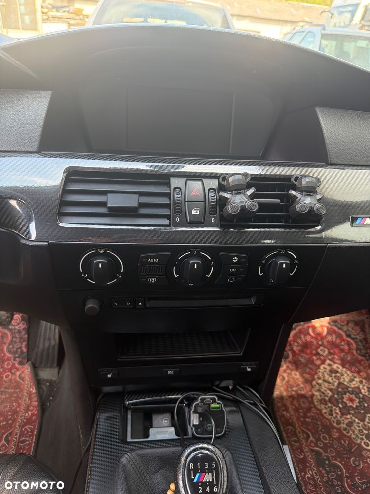 BMW Seria 5 520i - 15