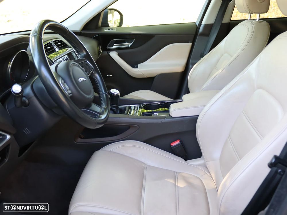 Jaguar F-Pace 2.0 i4D Prestige AWD Aut. - 11