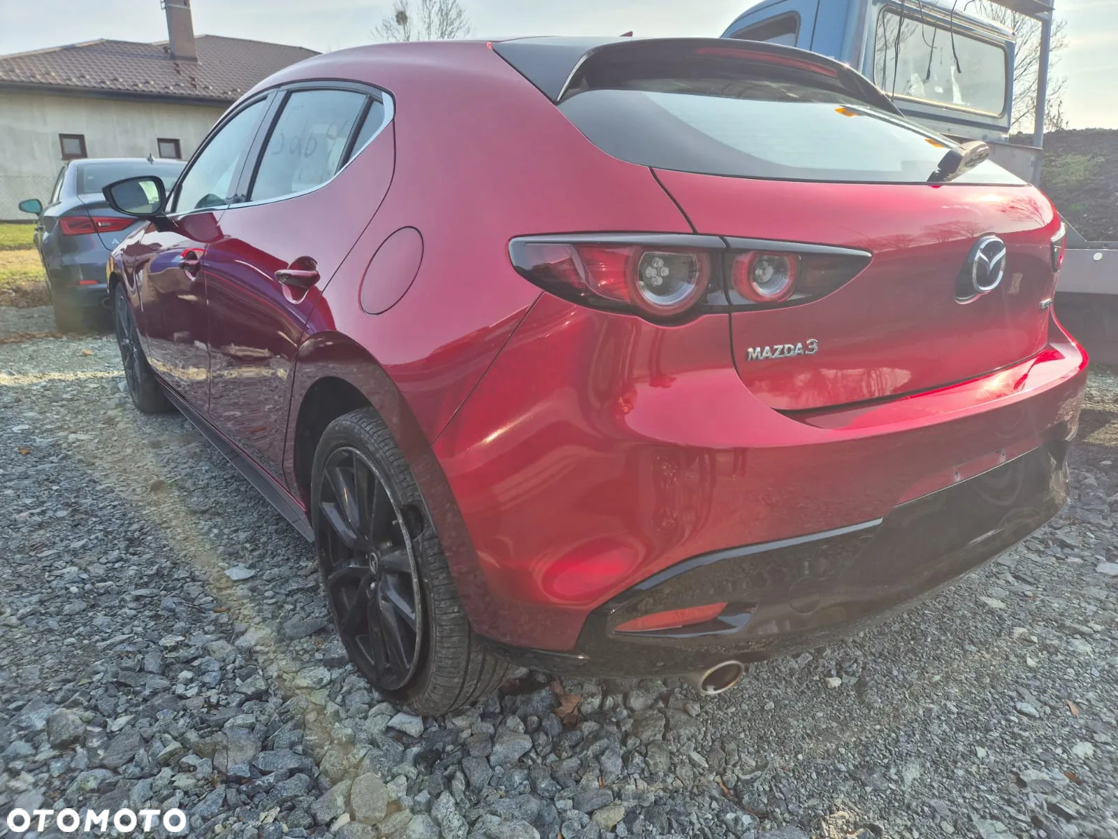 Mazda 3 - 10