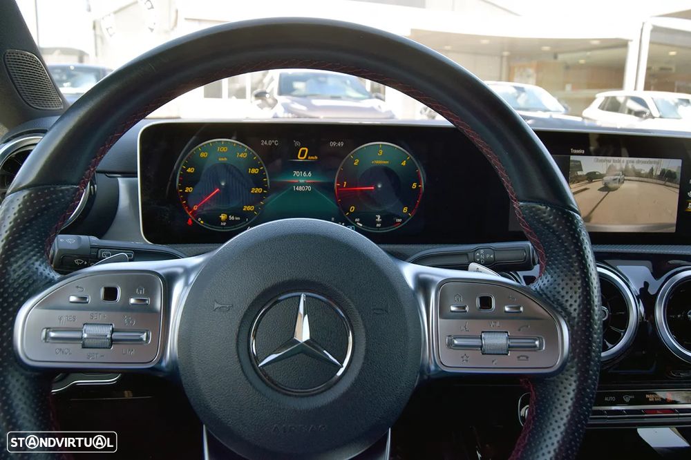 Mercedes-Benz A 180 d AMG Line Aut. — fotografia 15