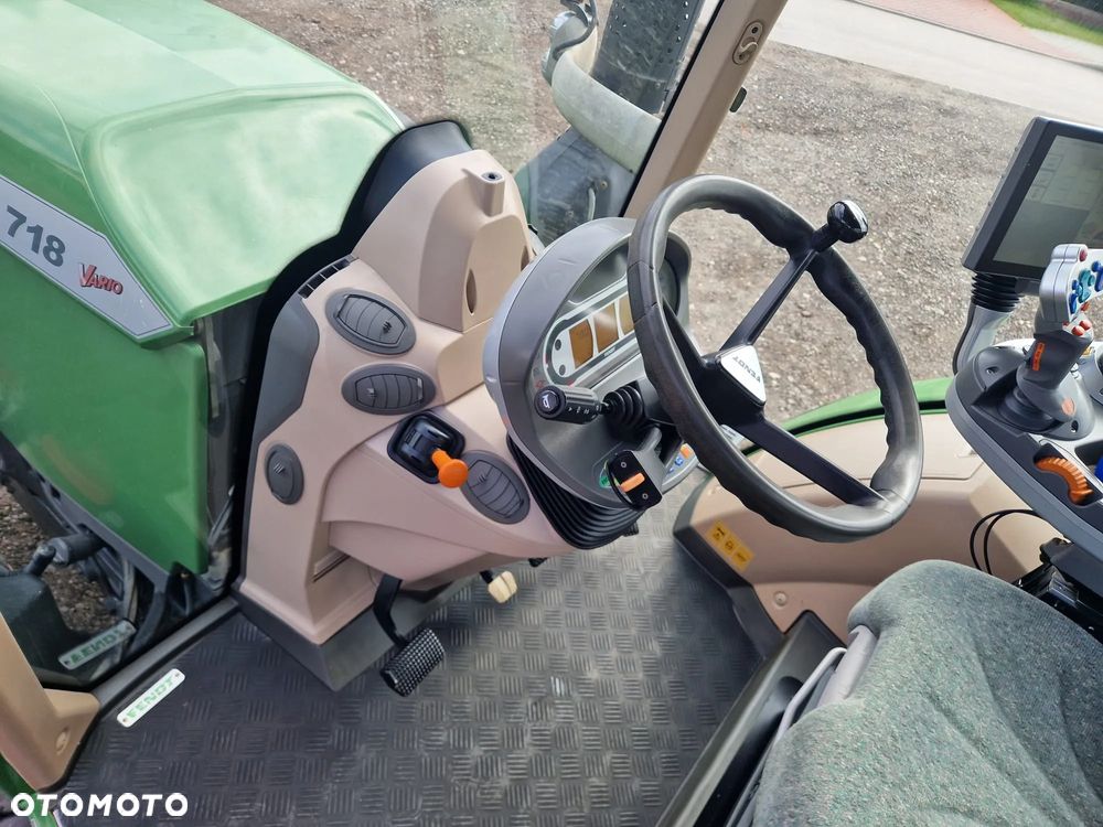 Fendt 718 VARIO TMS PROFI PNEUMATYKA - 14