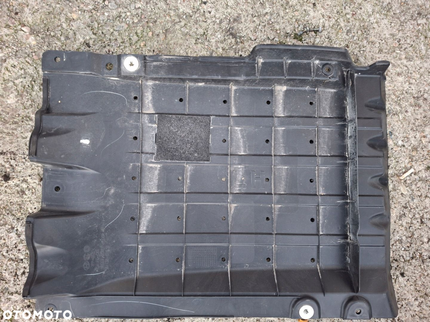 HYUNDAI TUCSON III 15R- OSŁONA PODWOZIA LEWA 84138-D7500 - 3