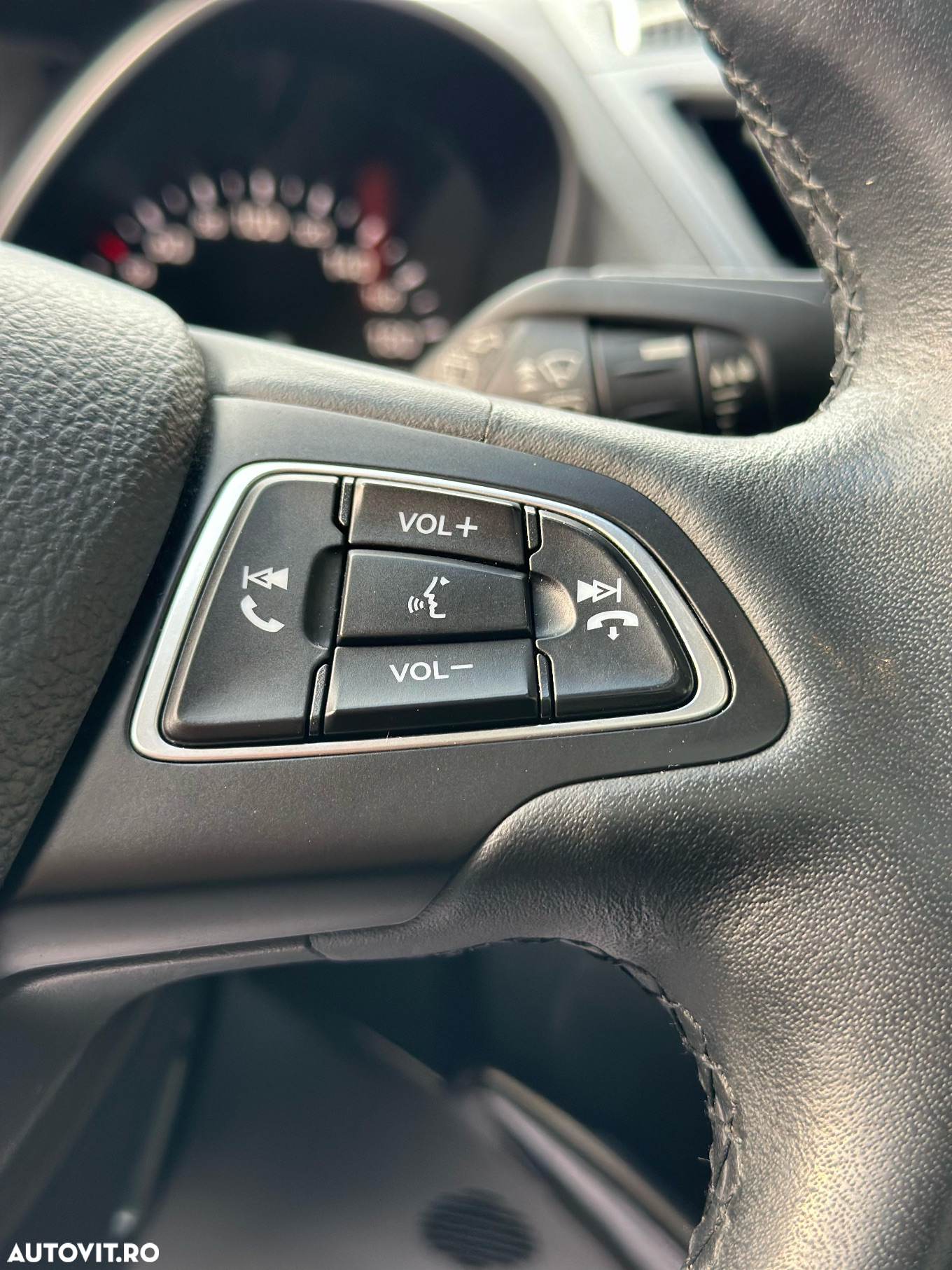 Ford Kuga 1.5 EcoBoost 2WD Trend - 25