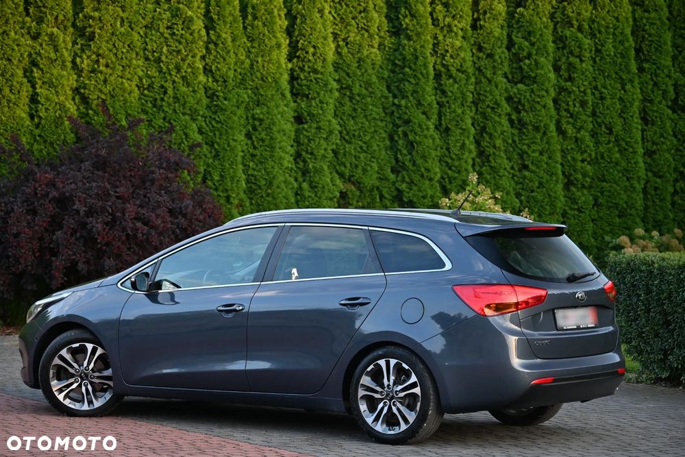 Kia Ceed 1.6 GDI DCT Platinum Edition - 16