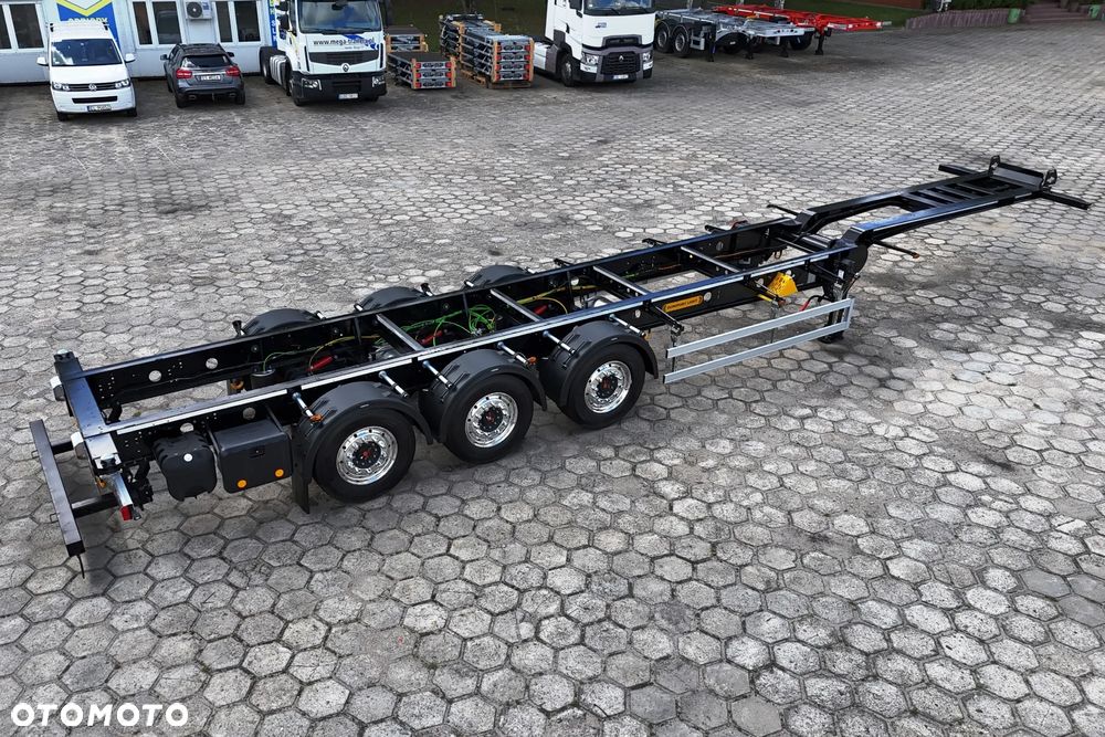Inny super lekka i wytrzymała naczepa do przewozu kontenerów, kontenerowa, 40-45FT - SAF HOLLAND - ALUFELGI - 30
