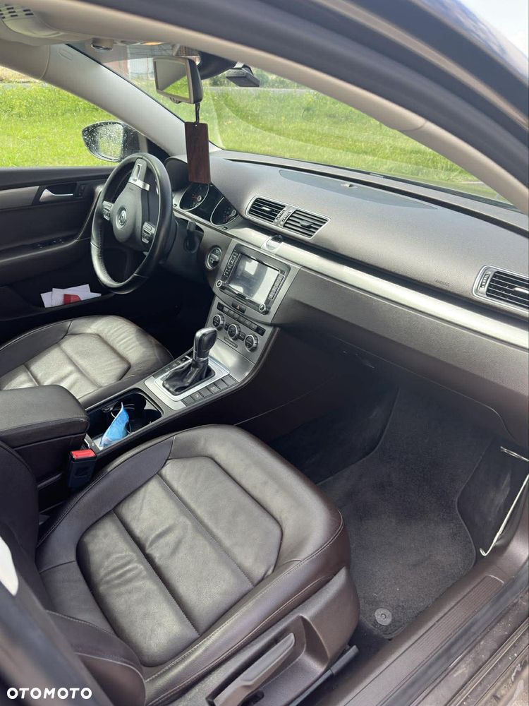 Volkswagen Passat 2.0 TDI DPF DSG Comfortline - 6