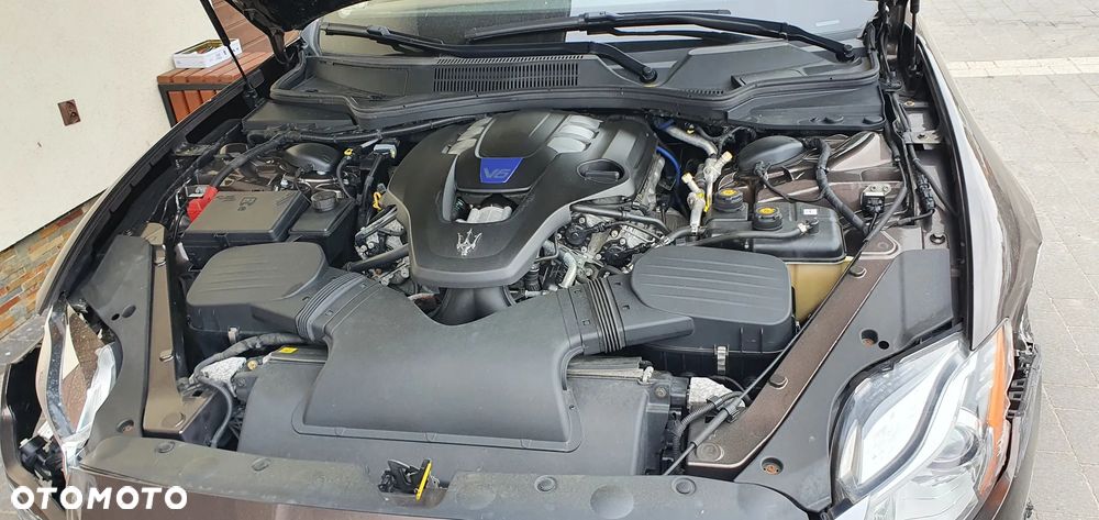 Maserati Quattroporte - 8