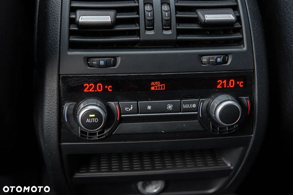 BMW Seria 5 M550d xDrive - 26