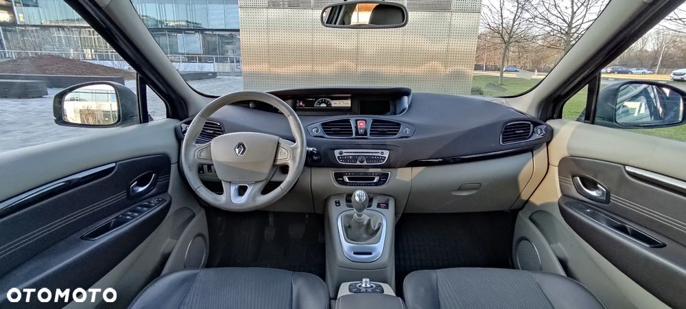 Renault Scenic - 31