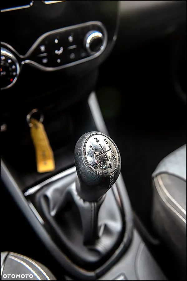 Renault Clio 0.9 TCe Limited - 26