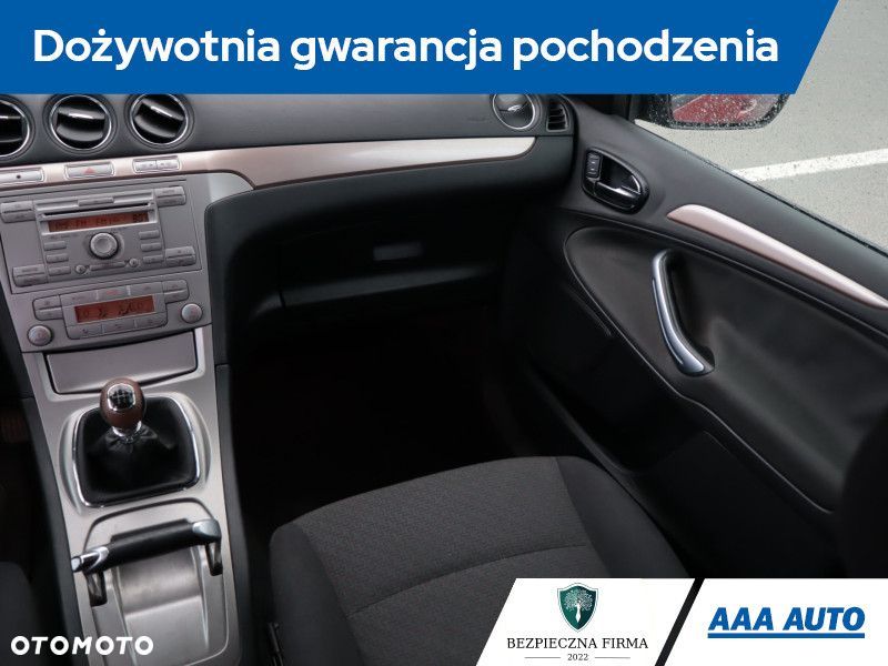 Ford Galaxy - 10