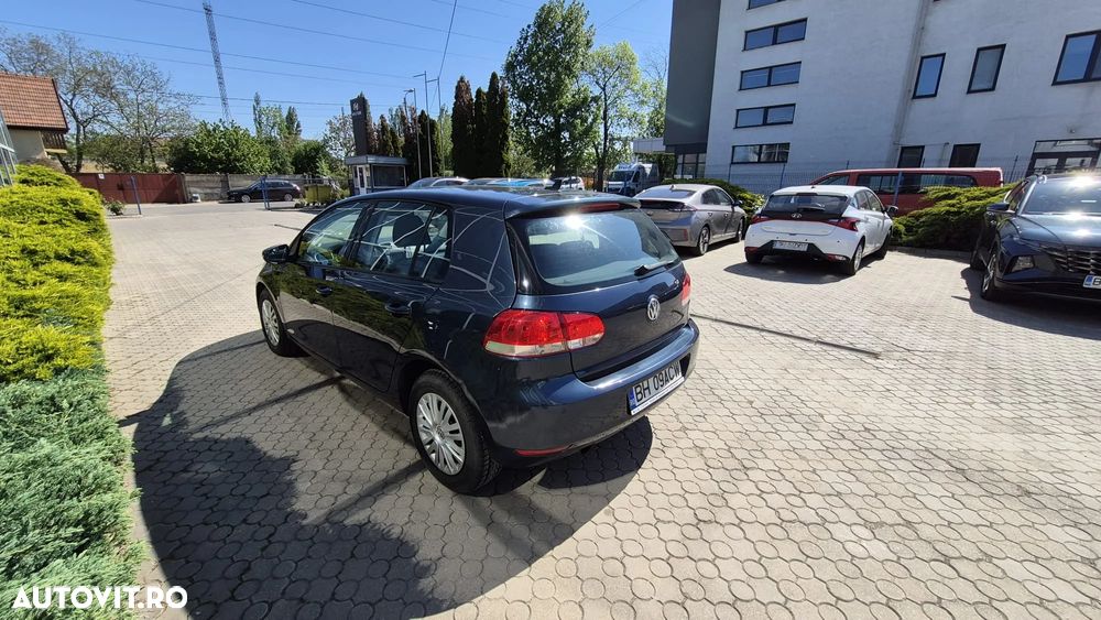 Volkswagen Golf 1.6 TDI DPF Trendline - 6