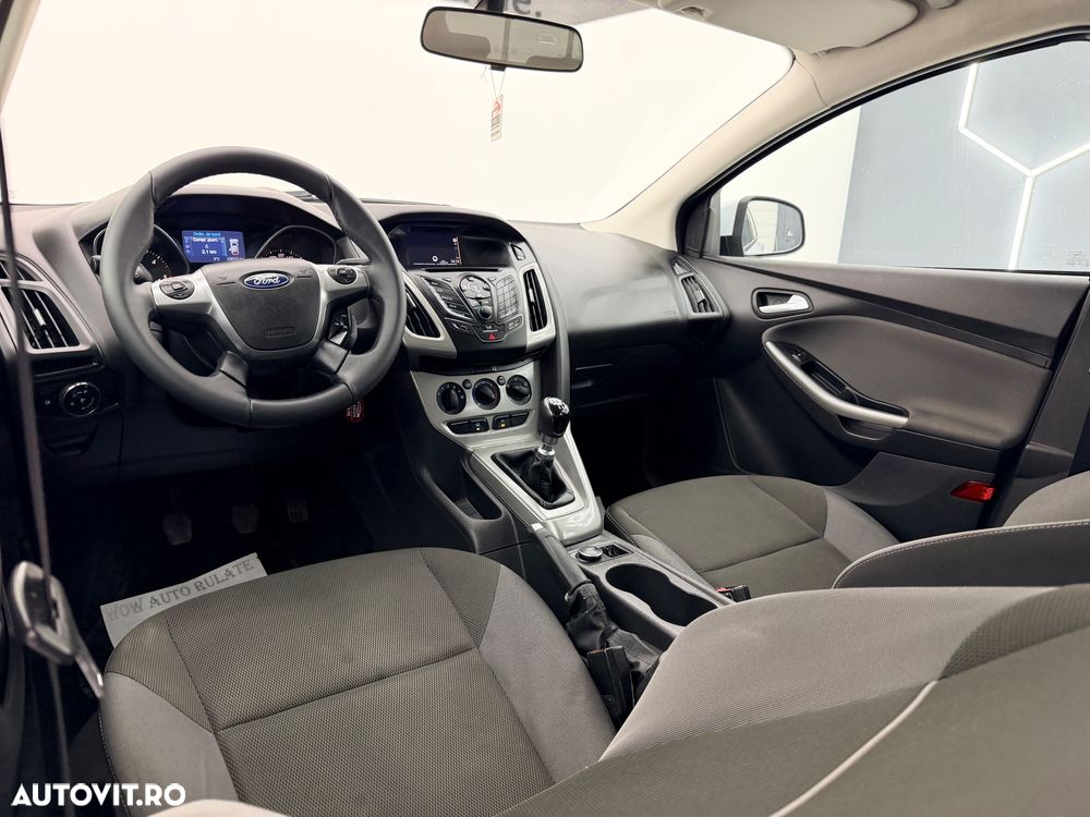 Ford Focus 1.6 TDCi DPF Champions Edition - 17