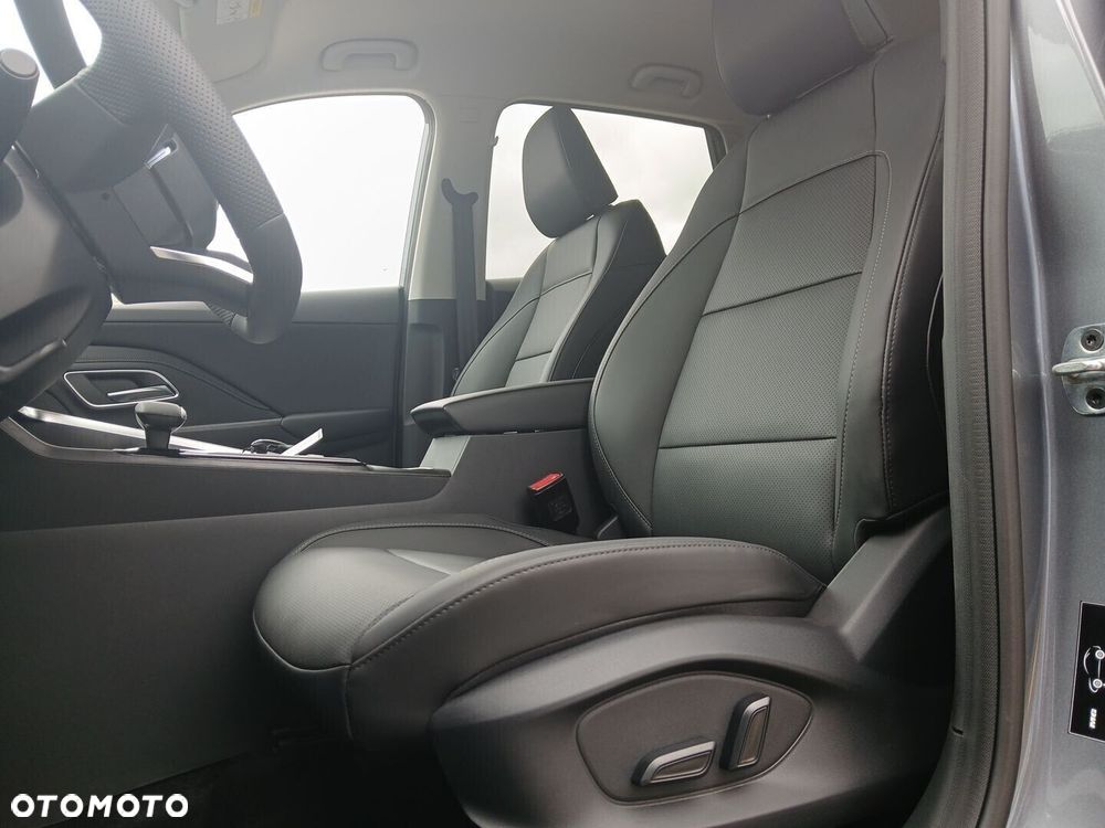 MG ZS Hybrid+ - 12