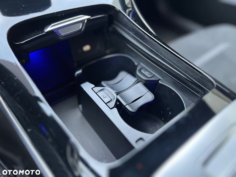 Mercedes-Benz Klasa C 43 AMG 4MATIC - 36