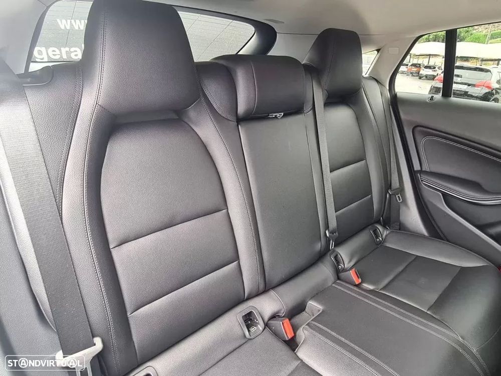 Mercedes-Benz CLA 200 - 18