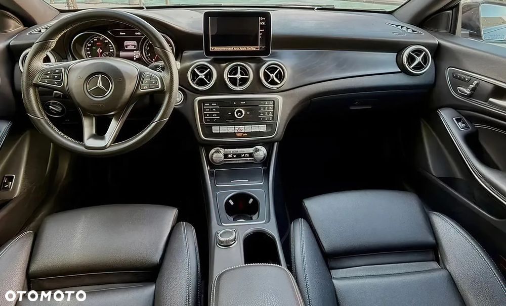 Mercedes-Benz CLA 250 4Matic 7G-DCT UrbanStyle Edition - 5