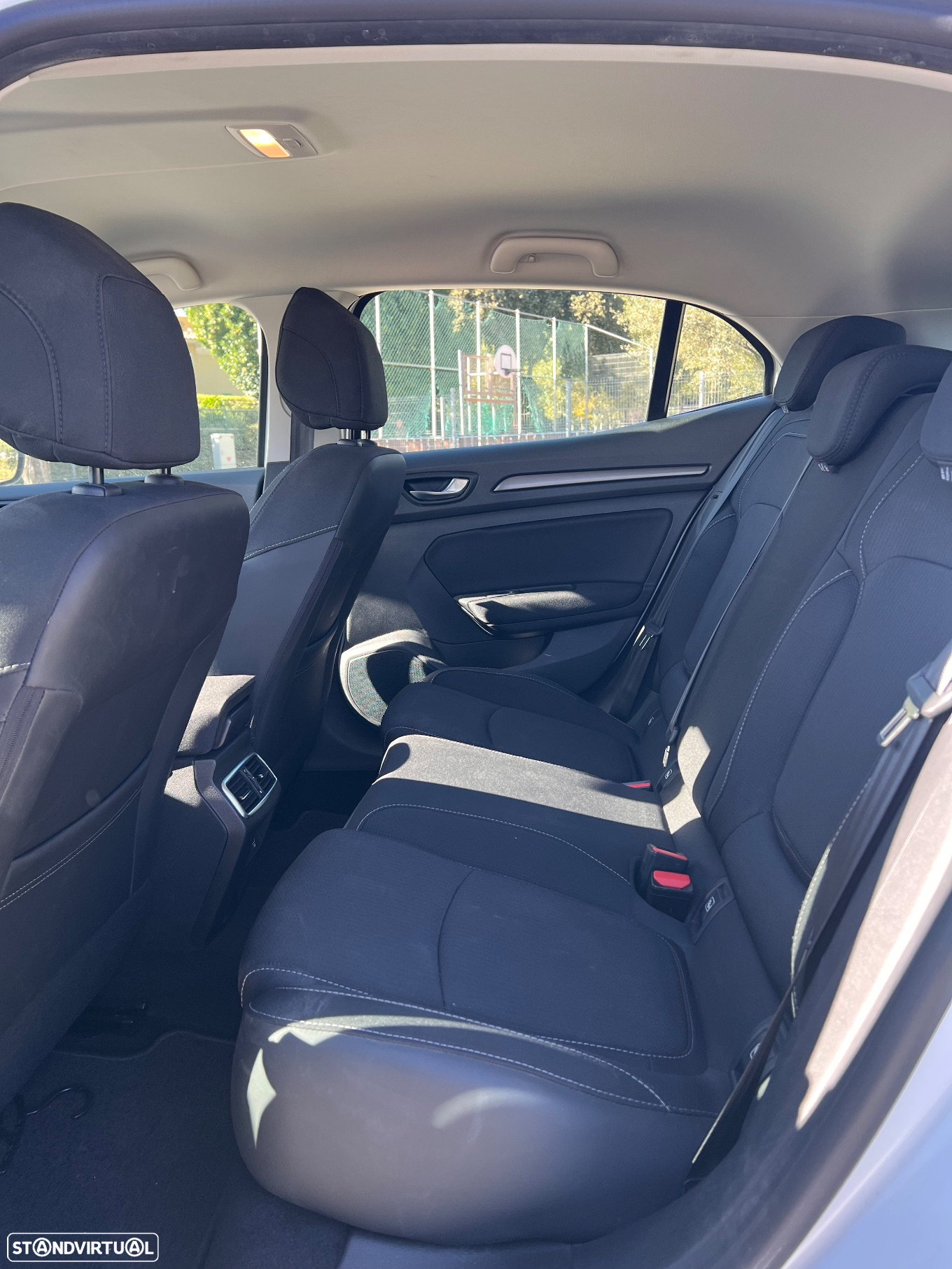Renault Mégane 1.5 Blue dCi Limited - 16