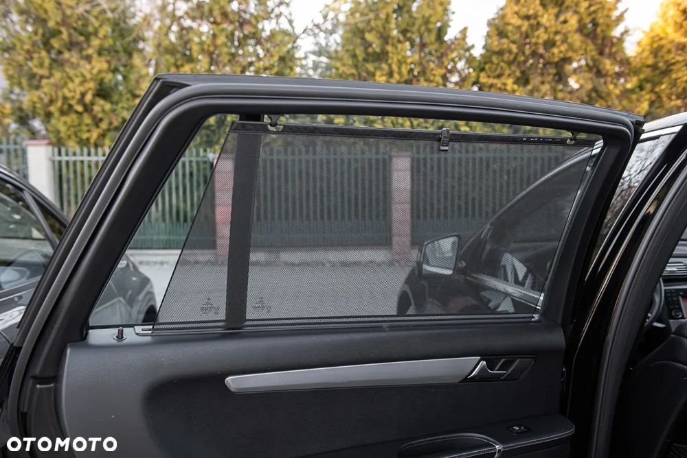 Mercedes-Benz Klasa R 350 CDI L DPF 4Matic 7G-TRONIC - 27