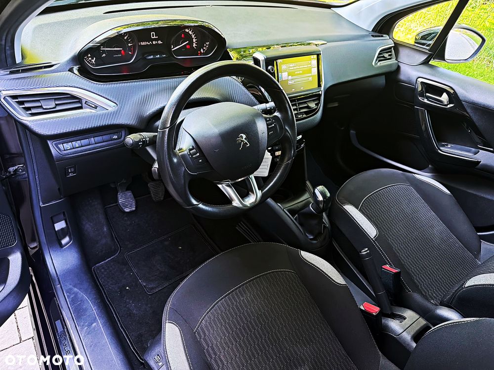 Peugeot 208 1.2 VTi Style - 32
