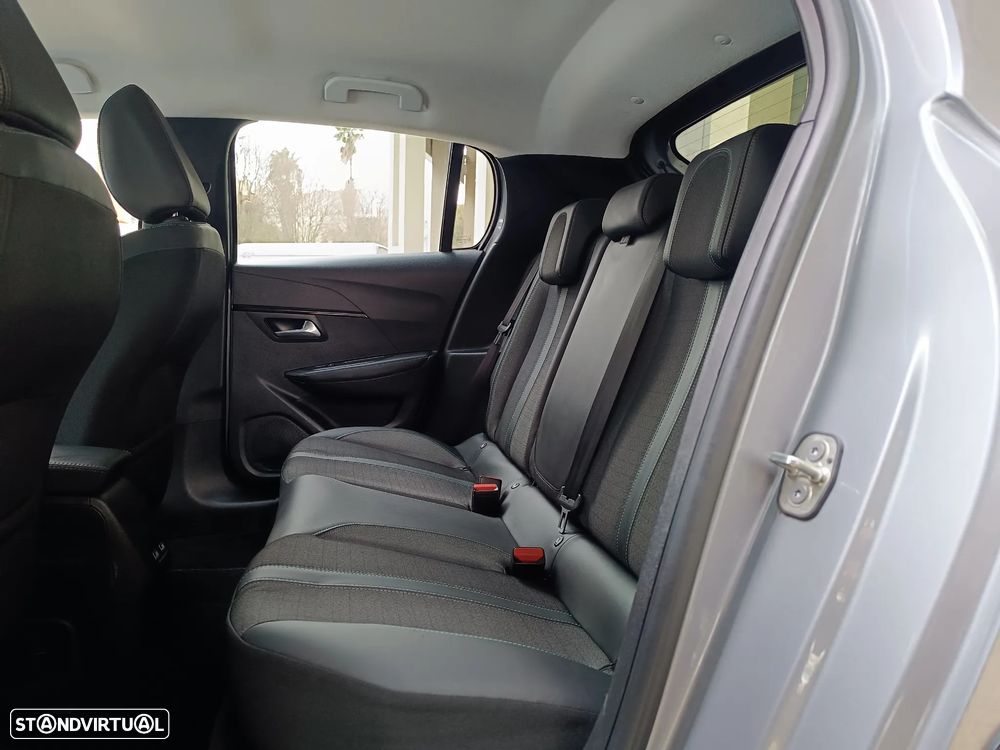 Peugeot e-208 Allure - 12