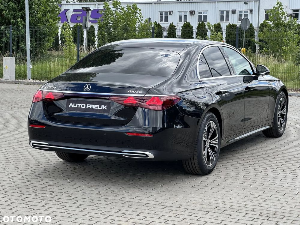 Mercedes-Benz Klasa E 220 d mHEV 4-Matic Avantgarde 9G-Tronic - 10