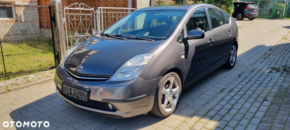 Toyota Prius 1.5 VVT-i Prestige - 1